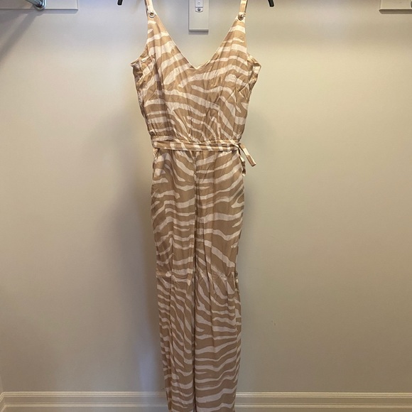 H&M jumpsuit - Picture 2 of 2